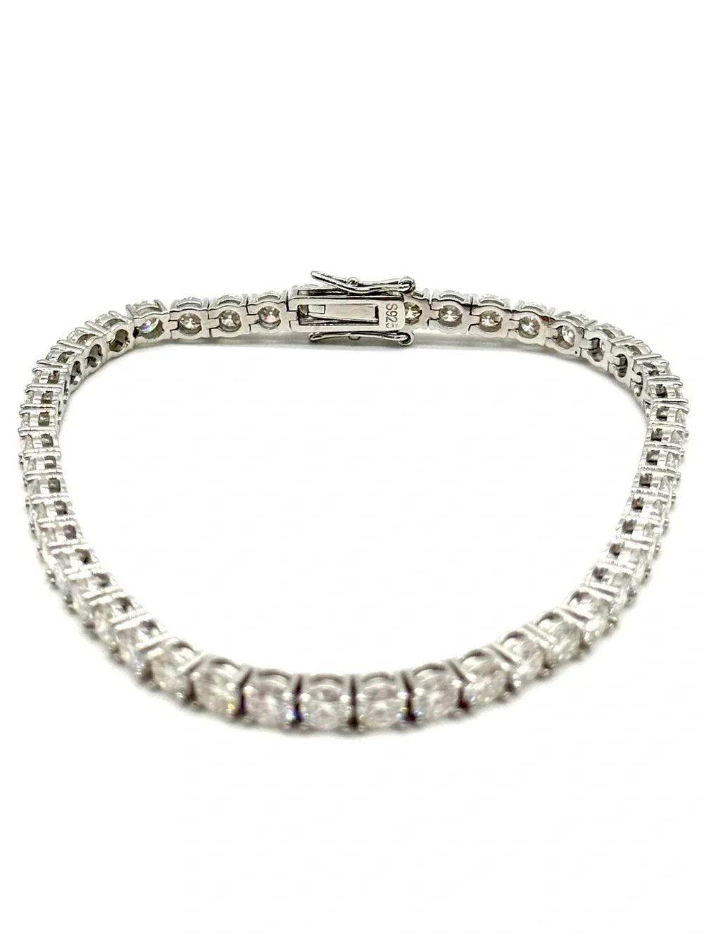 925 Silver, 11.7CTW - 15.0CTW, 4 MM, Moissanite Tennis Bracelet